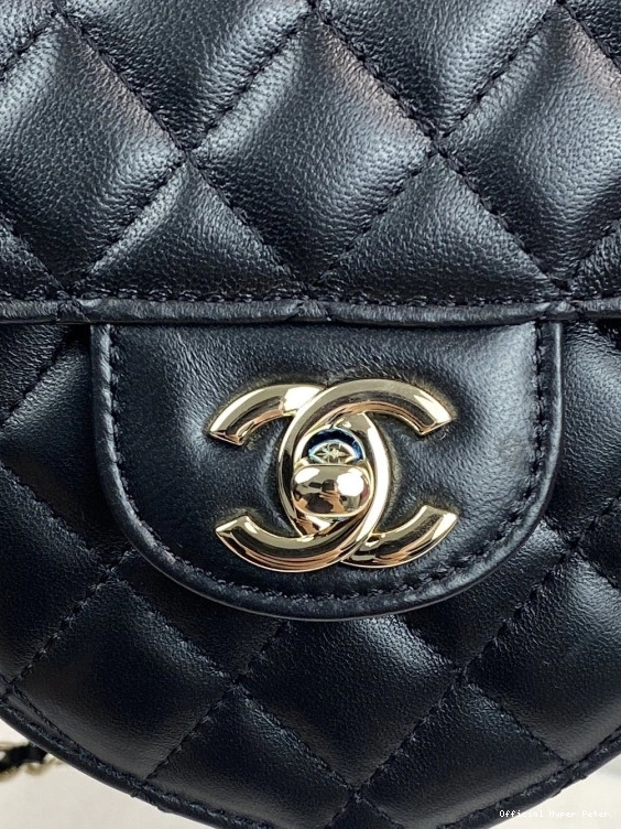 HyperPeter Bag-18*16.5*6.5CM Heart CHANEL 0729